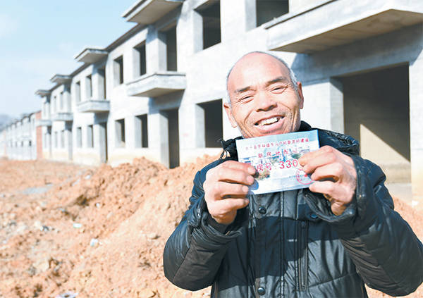 爭取讓村民全部安心住進(jìn)回遷房