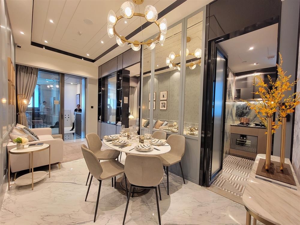 101 KINGS ROAD